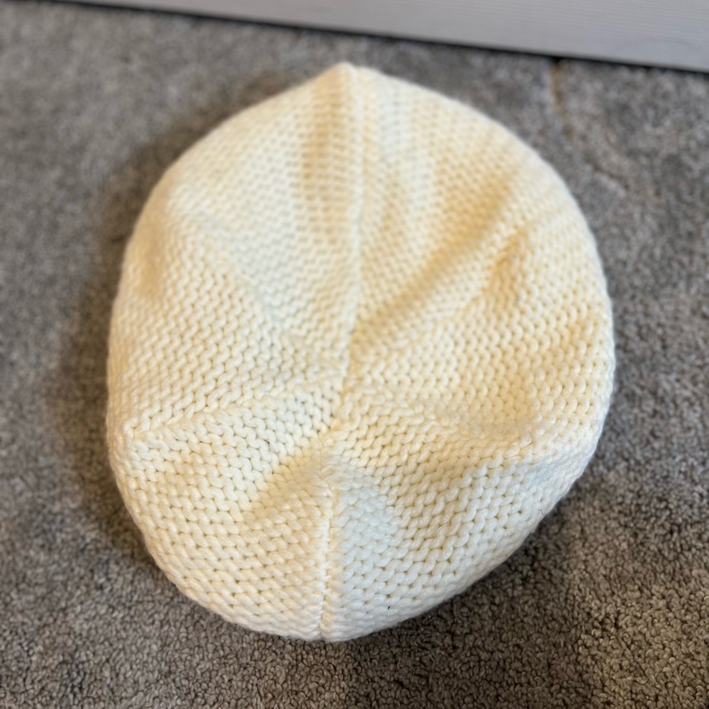 White beret hat